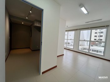 office em Avenida Prefeito Osmar Cunha, Centro - Florianópolis - SC