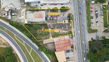 industrial em Avenida Getúlio Vargas, Jardim Califórnia - Jacareí - SP