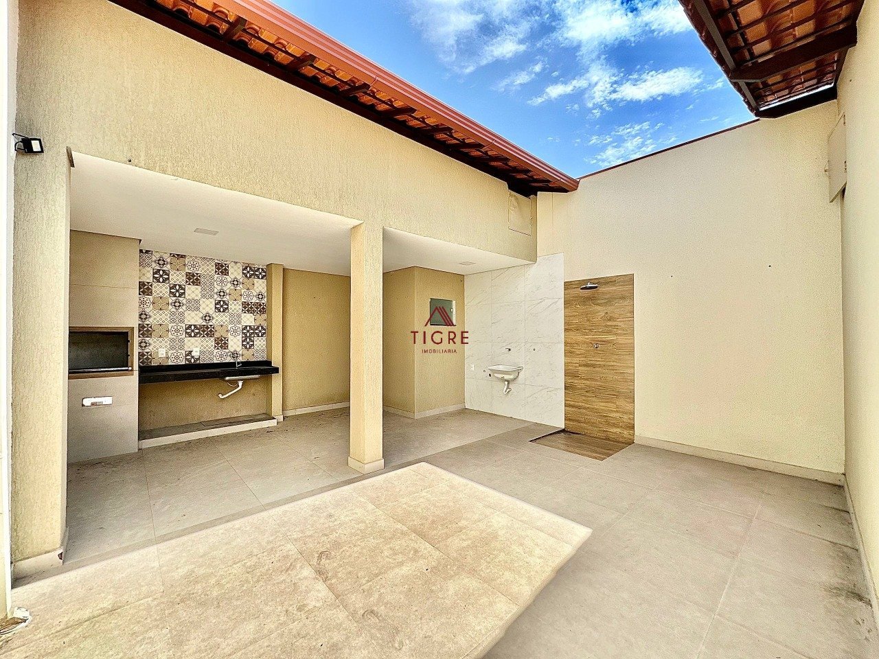 Casa com 3 quartos — Piratininga (Venda Nova), Belo Horizonte
