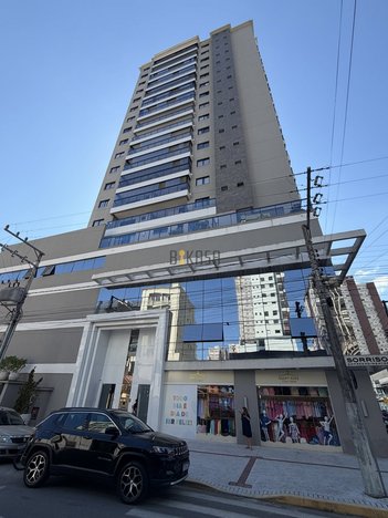 apartment em Rua 254, Meia Praia - Itapema - SC