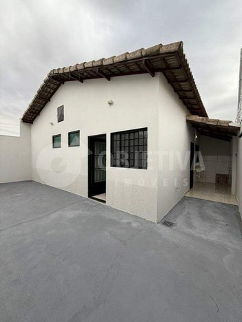 house em Rua Sebastião Irias de Matos, Shopping Park - Uberlândia - MG