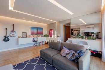 apartment em Rua Valparaíso, Jardim Botânico - Porto Alegre - RS