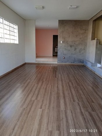 office em Doutor Jaguaribe, Vila dos Lavradores - Botucatu - SP