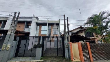 house em Rua dos Filatelistas, Santo Antônio - Joinville - SC