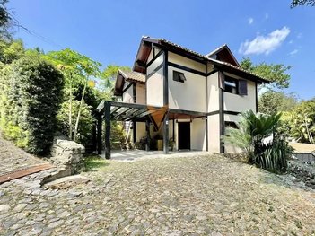 house em Rua Três Rios, Chácara Santa Lúcia dos Ypes - Carapicuíba - SP