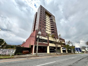apartment em Avenida Senador Souza Naves, Três Marias - São José dos Pinhais - PR