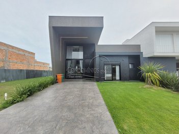house em Rua Rio Divisa, Centro - Xangri-Lá - RS
