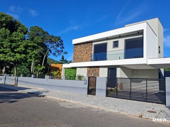house em Quaresmeira Roxa, Cachoeira do Bom Jesus - Florianópolis - SC
