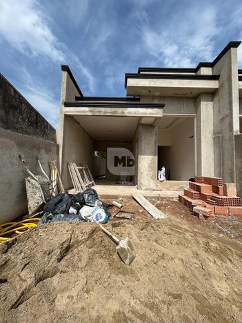 house em Rua Jean Becue, Costeira - Araucária - PR