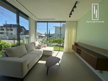 house em Itapuã, Itacorubi - Florianópolis - SC