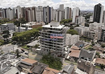 apartment em Rua Herculano Carlos Franco de Souza, Água Verde - Curitiba - PR