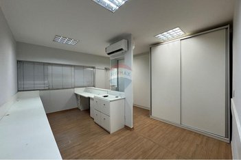 office em Rua Antônio Baptista Bittencourt, Recreio dos Bandeirantes - Rio de Janeiro - RJ
