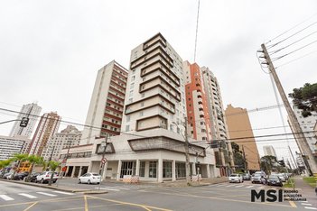 apartment em Avenida Presidente Affonso Camargo, Cristo Rei - Curitiba - PR