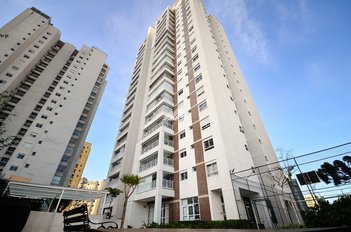 apartment em Rua Professora Doracy Cezzarino, Portão - Curitiba - PR
