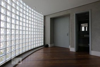apartment em Rua Jandiatuba, Vila Andrade - São Paulo - SP