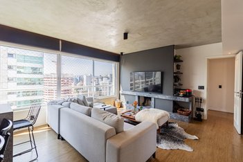 apartment em Rua Pedro Chaves Barcelos, Mont Serrat - Porto Alegre - RS
