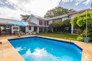 house em Praça Doutor Luis Francisco Guerra Blessmann, Três Figueiras - Porto Alegre - RS