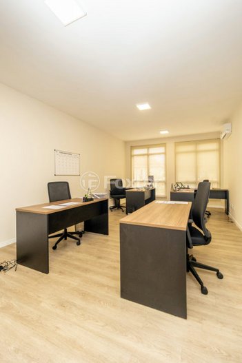 office em Rua Álvares Machado, Petrópolis - Porto Alegre - RS