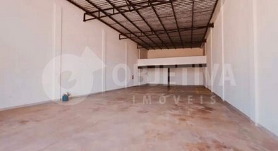 industrial em Avenida Cesário Alvim, Custódio Pereira - Uberlândia - MG