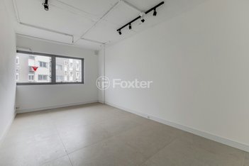 office em Avenida Assis Brasil, São Sebastião - Porto Alegre - RS