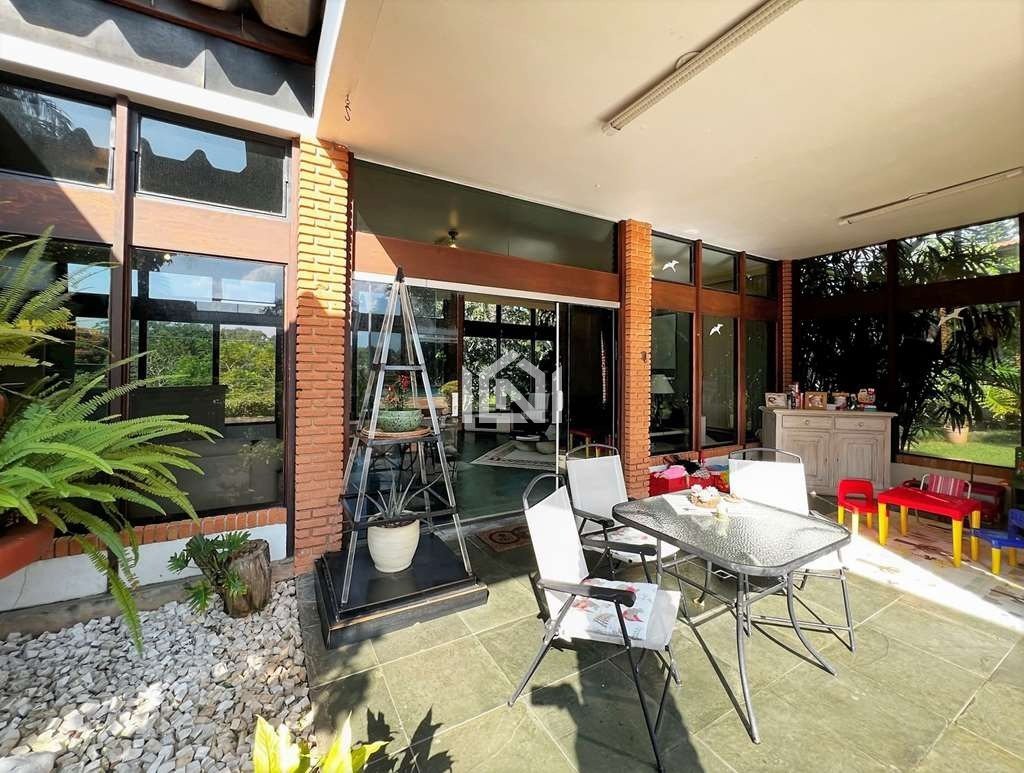 casa a venda no condominio jardim mediterraneo varanda social