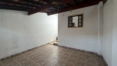 house em Rua Canela, Jardim Eloyna - Pindamonhangaba - SP