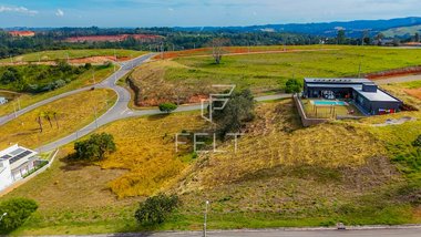 land_lot em Avenida Alberto João Luchesi, Caxambu - Jundiaí - SP