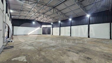 industrial em Avenida Nossa Senhora do Carmo, Santa Rosa - Uberlândia - MG