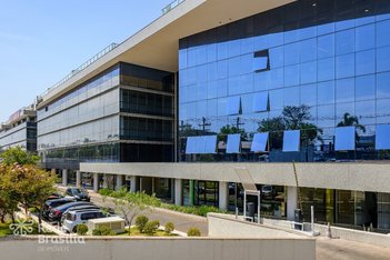 commercial_property em SIA Trecho 1 Lotes 630 a 780, Zona Industrial (Guará) - Brasília - DF