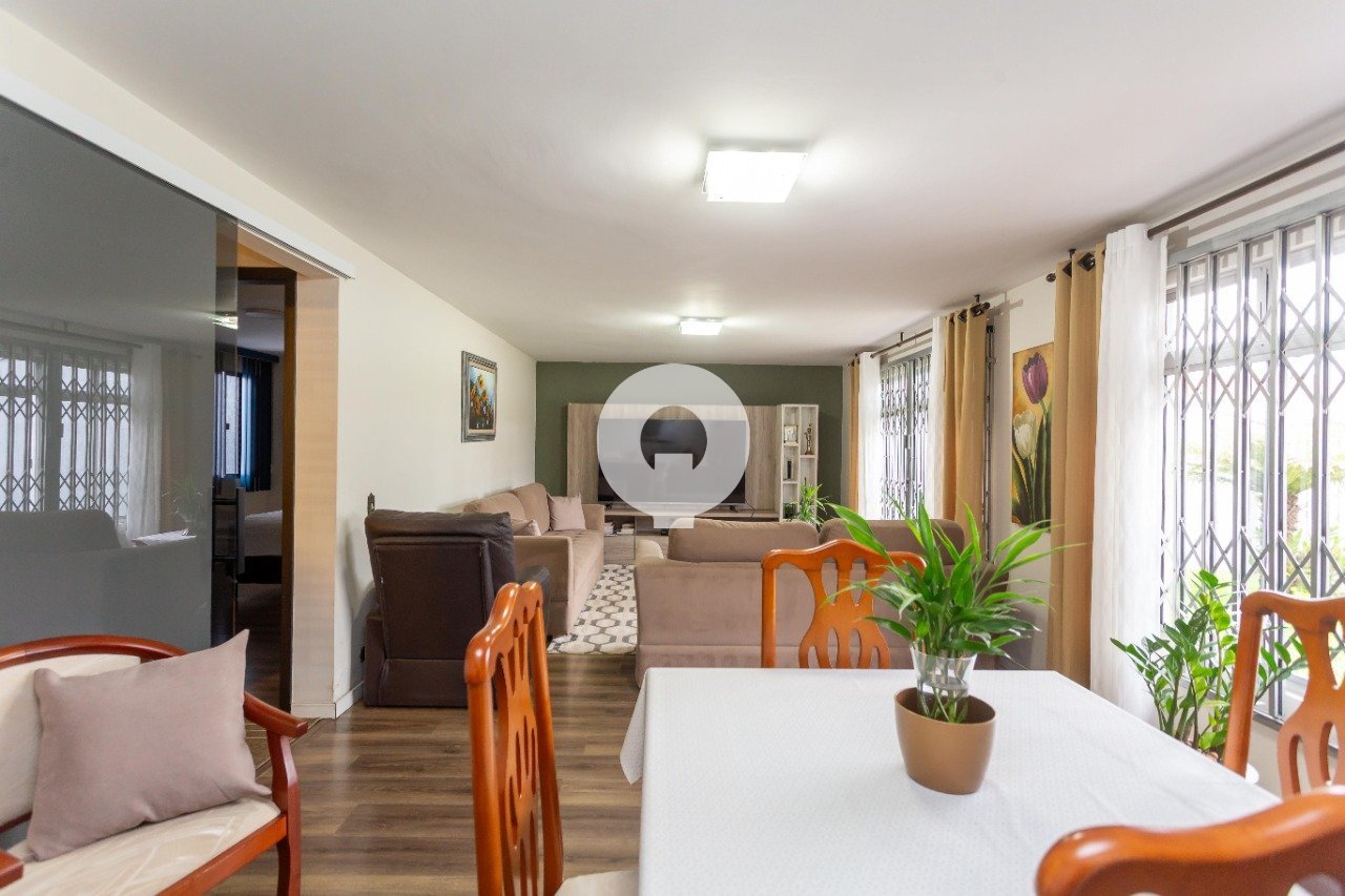 2casa de rua cajuru sala de estar sala de jantar cozinha quartos banheiros lavanderia churrasqueira