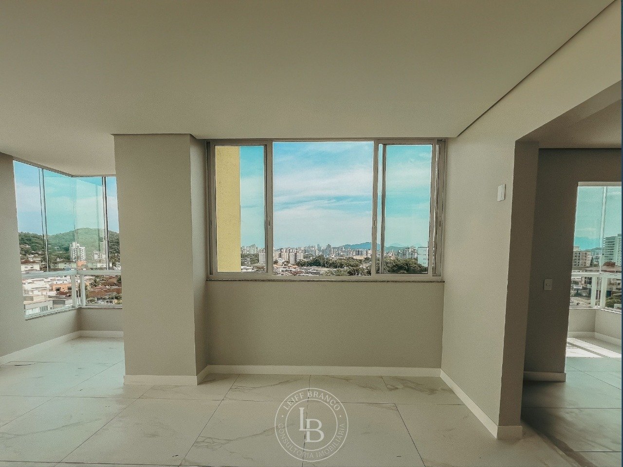 04 Cobertura _ Venda _ Saguaçu _ Joinville _ Santa Catarina _ Living