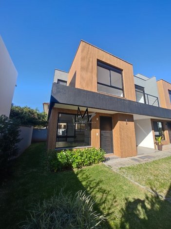 house em Rua Grumixama, Campeche - Florianópolis - SC
