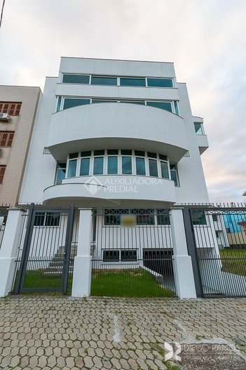 house em Rua Dona Adda Mascarenhas de Moraes, Jardim Itu - Porto Alegre - RS