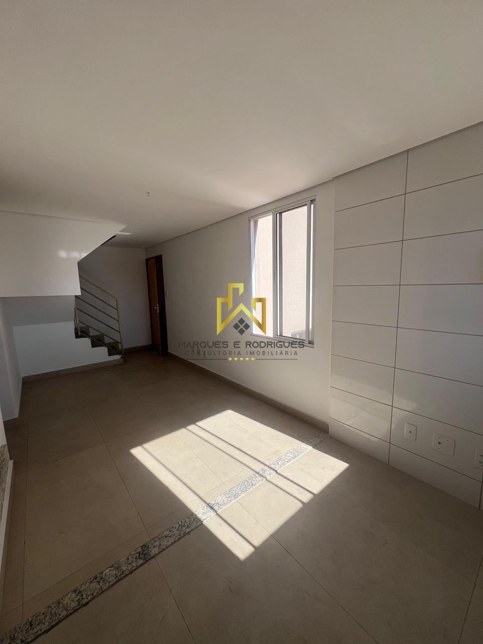 Cobertura com 2 quartos — Piratininga (Venda Nova), Belo Horizonte