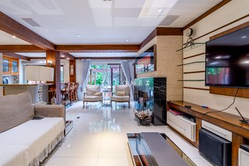 house em Rua Osório Tuyuty de Oliveira Freitas, Três Figueiras - Porto Alegre - RS