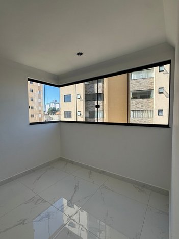 apartment em Rua Carapebus, São Gotardo - Contagem - MG