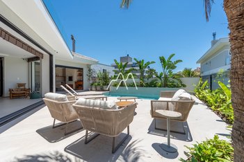 house em Avenida dos Búzios, Jurerê Internacional - Florianópolis - SC