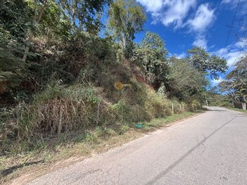 agricultural em Estrada A, Pessegueiros - Teresópolis - RJ