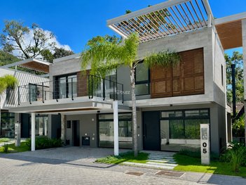 house em Rua Laurindo Januário da Silveira, Lagoa da Conceição - Florianópolis - SC
