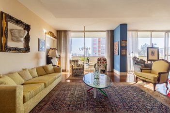 apartment em Rua Quatro de Outubro, Moinhos de Vento - Porto Alegre - RS