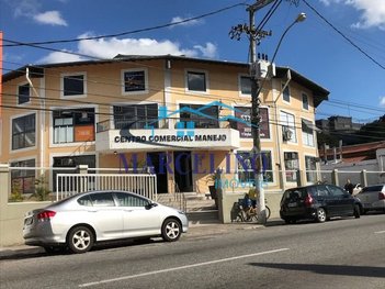 business em Avenida Tenente-Coronel Adalberto Mendes, Vila Julieta - Resende - RJ