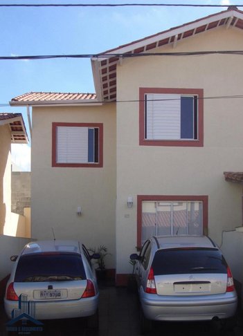 house em Rua Ameixeiras, Jardim Petrópolis - Cotia - SP