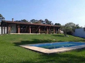 agricultural em Rua Brasil, Centro - Guararema - SP