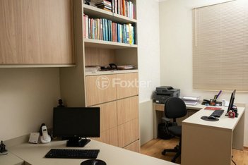 office em Rua Açores, Passo da Areia - Porto Alegre - RS