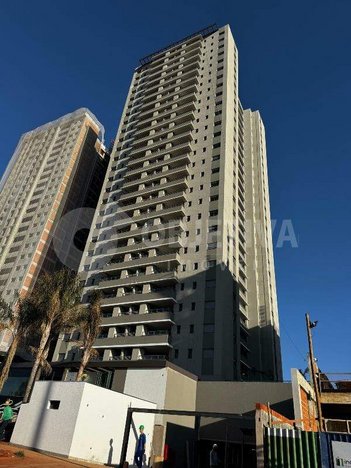 apartment em Avenida Nicomedes Alves dos Santos, Morada da Colina - Uberlândia - MG