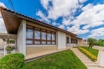 house em Rua Victor Hugo, Lindóia - Curitiba - PR