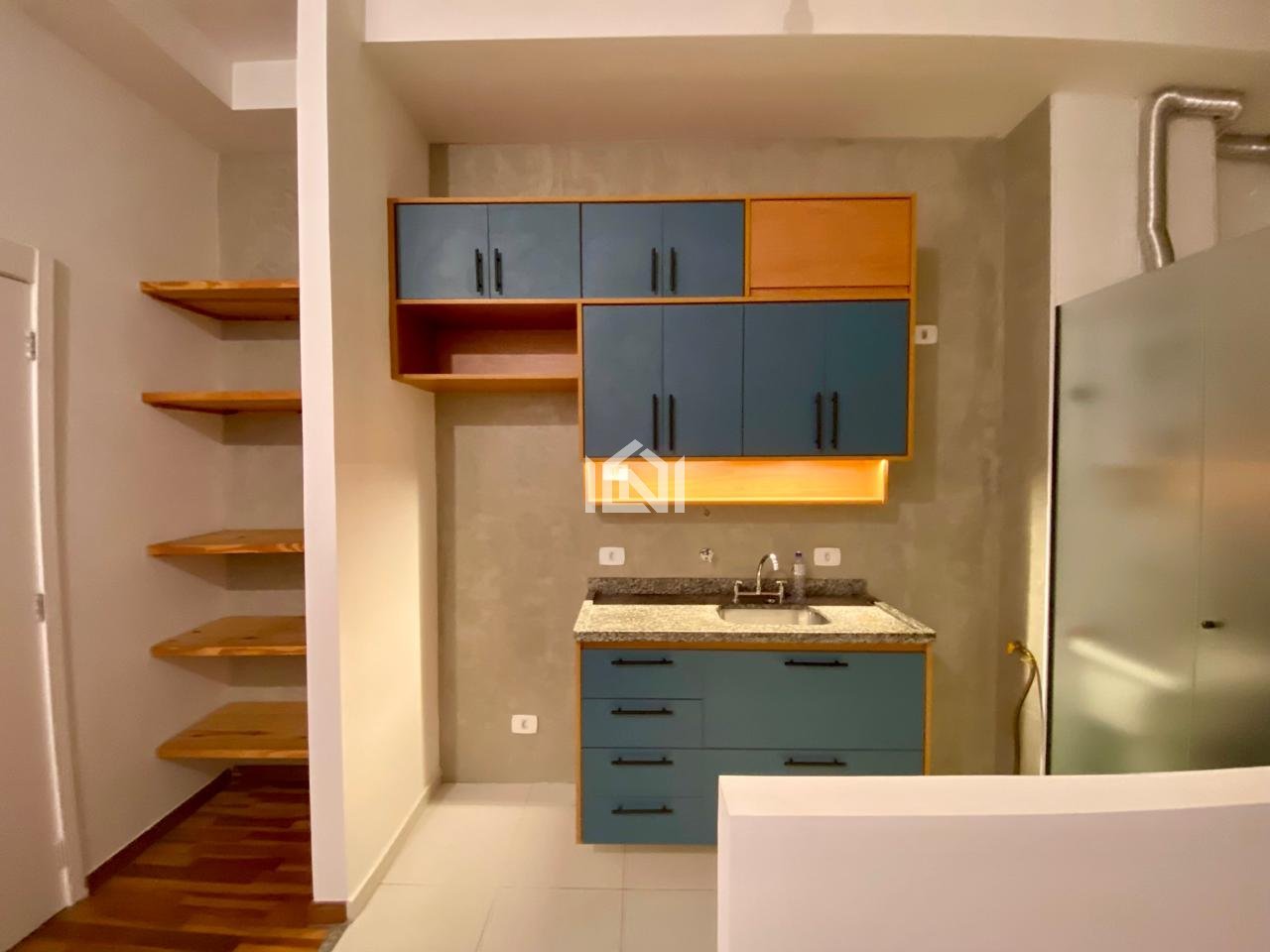 apartamento para locação no estilo granja viana club -  cozinha e area de serviço