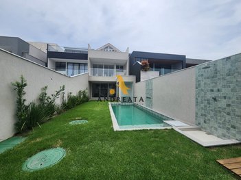house em Rua Ivaldo de Azambuja, Barra da Tijuca - Rio de Janeiro - RJ