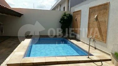 house em Avenida Ortízio Borges, Segismundo Pereira - Uberlândia - MG