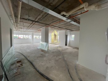 office em Doutor Ismael Alonso Y. Alonso, Centro - Franca - SP